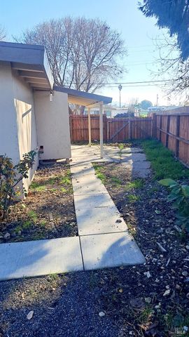 22 Cassayre Dr, American Canyon, CA 94503