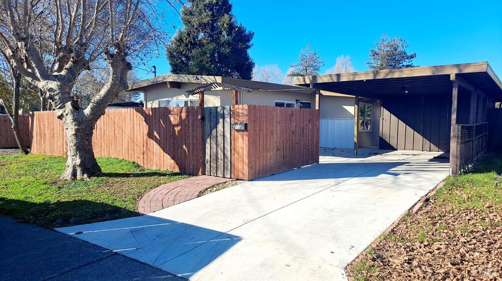 22 Cassayre Dr, American Canyon, CA 94503