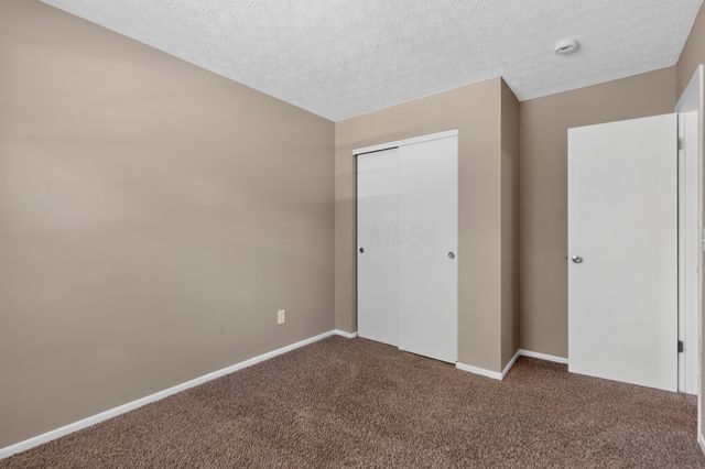 798 Orchard Glen, Columbus, OH 43228