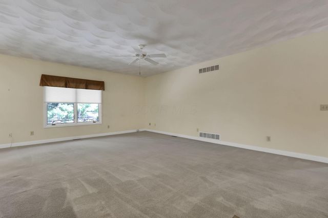 6050 Kentigern Court S, Dublin, OH 43017