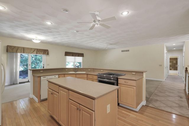 6050 Kentigern Court S, Dublin, OH 43017