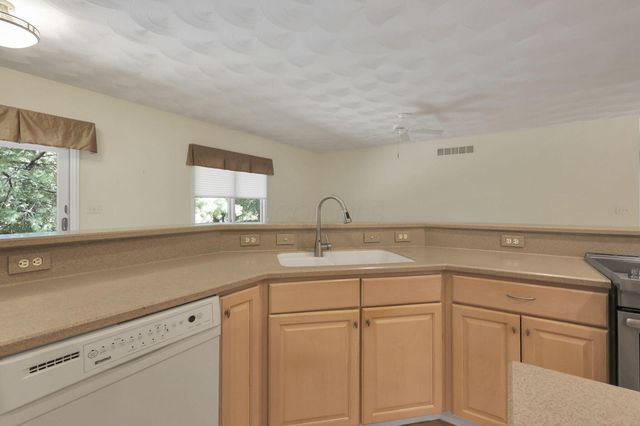 6050 Kentigern Court S, Dublin, OH 43017