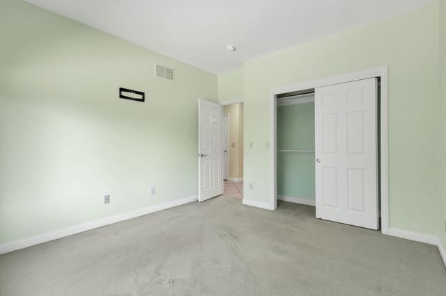 6050 Kentigern Court S, Dublin, OH 43017