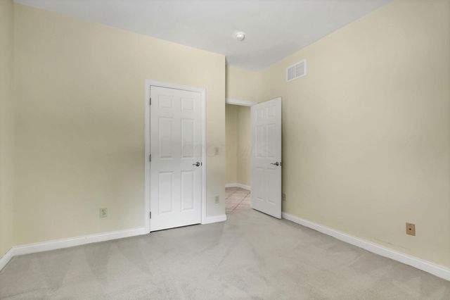 6050 Kentigern Court S, Dublin, OH 43017