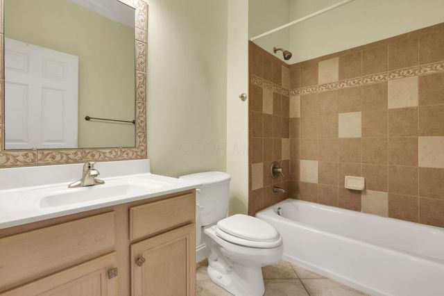 6050 Kentigern Court S, Dublin, OH 43017