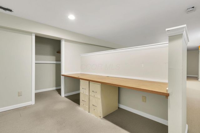 6050 Kentigern Court S, Dublin, OH 43017