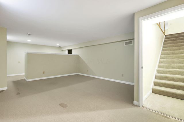 6050 Kentigern Court S, Dublin, OH 43017