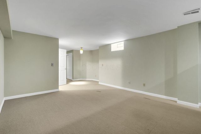 6050 Kentigern Court S, Dublin, OH 43017