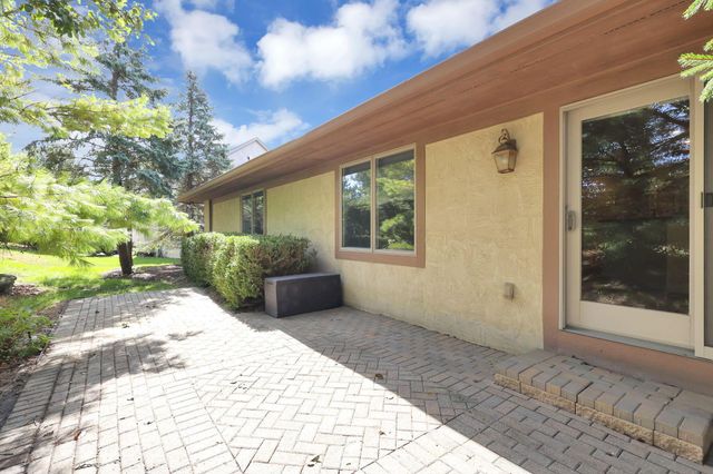 6050 Kentigern Court S, Dublin, OH 43017