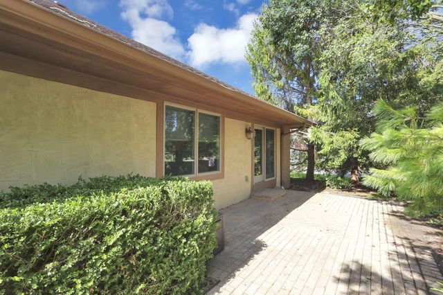 6050 Kentigern Court S, Dublin, OH 43017