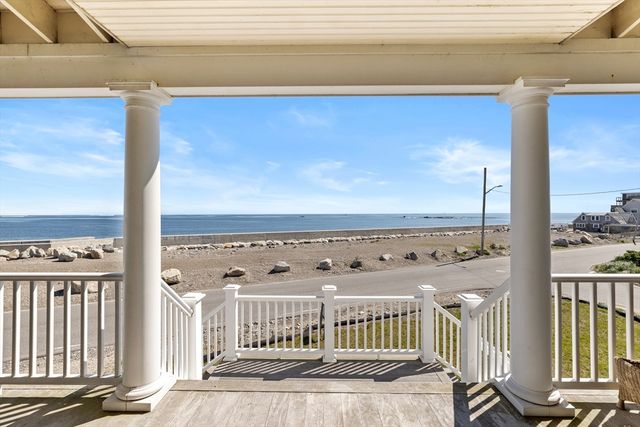 33 Oceanside Dr, Scituate, MA 02066