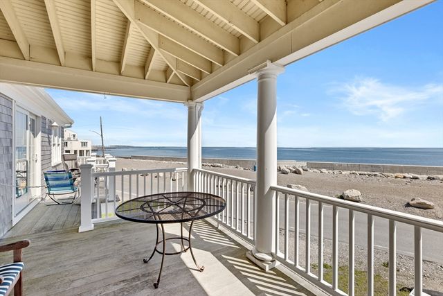 33 Oceanside Dr, Scituate, MA 02066