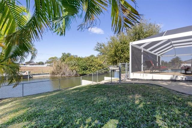 20 NE 8th PL, Cape Coral, FL 33909