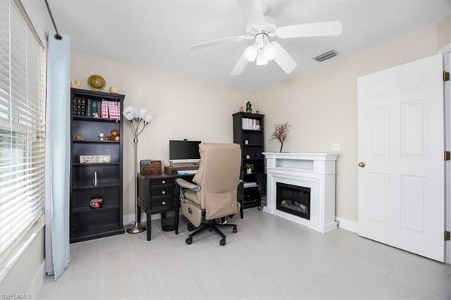 20 NE 8th PL, Cape Coral, FL 33909