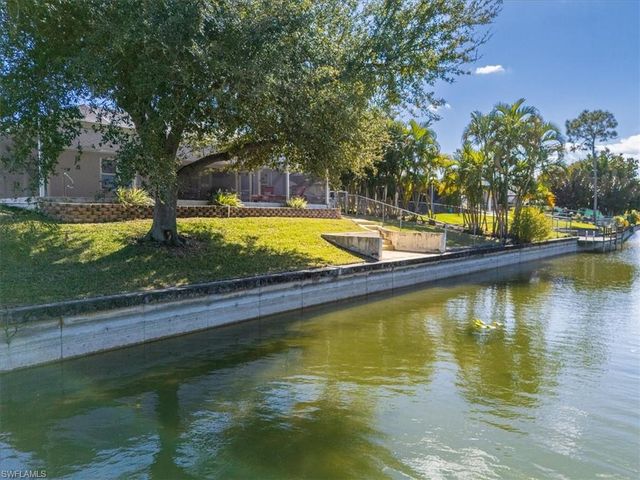 20 NE 8th PL, Cape Coral, FL 33909