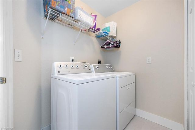 20 NE 8th PL, Cape Coral, FL 33909