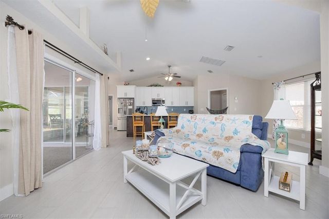 20 NE 8th PL, Cape Coral, FL 33909