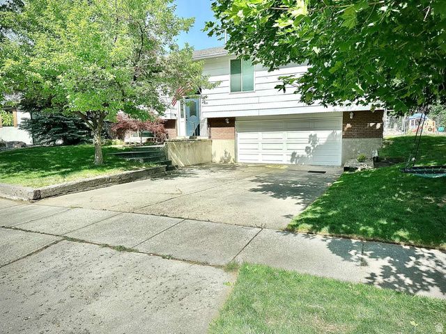 9573 S BUTTONWOOD DR, Sandy, UT 84092