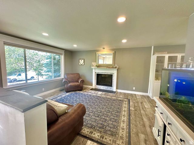 9573 S BUTTONWOOD DR, Sandy, UT 84092