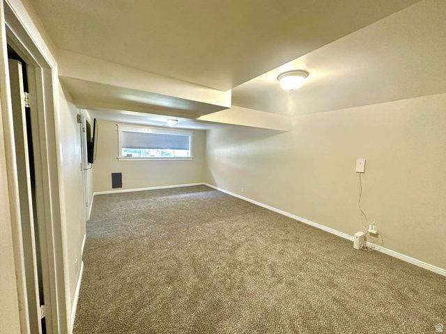 9573 S BUTTONWOOD DR, Sandy, UT 84092