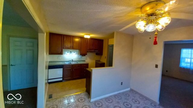 9425 Pepperidge Drive, Indianapolis, IN 46235