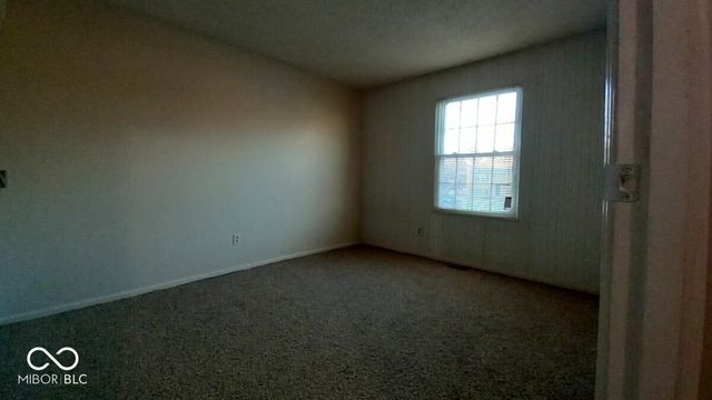 9425 Pepperidge Drive, Indianapolis, IN 46235