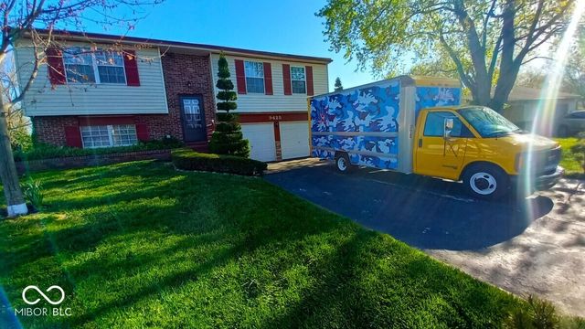 9425 Pepperidge Drive, Indianapolis, IN 46235