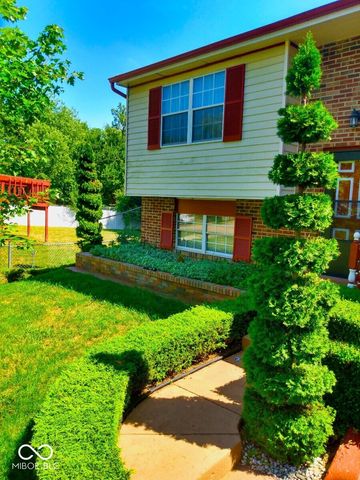 9425 Pepperidge Drive, Indianapolis, IN 46235