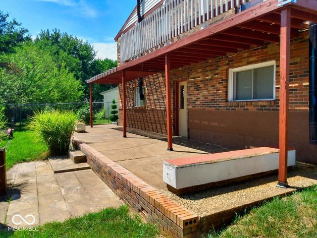 9425 Pepperidge Drive, Indianapolis, IN 46235