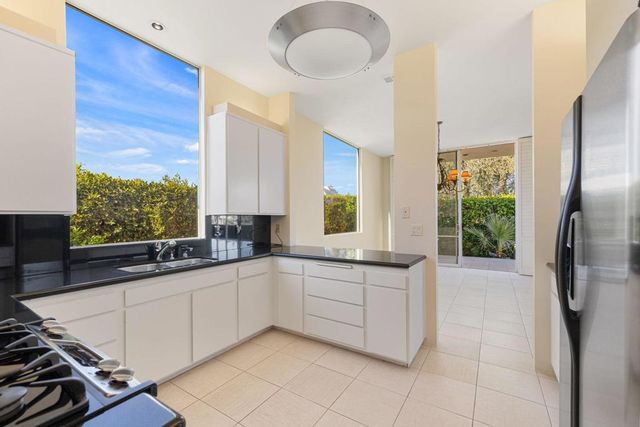 47186 El Agadir, Palm Desert, CA 92260