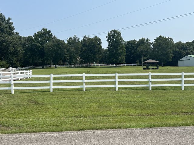 960 Stones River Rd, La Vergne, TN 37086