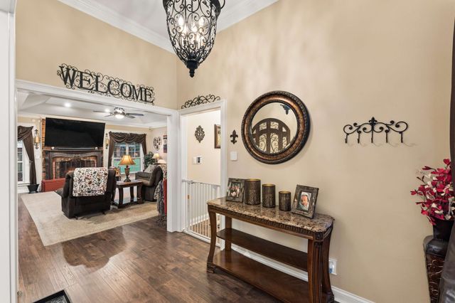 960 Stones River Rd, La Vergne, TN 37086