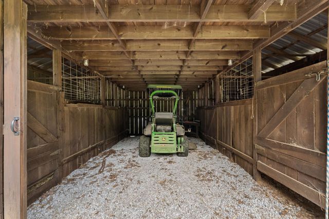 960 Stones River Rd, La Vergne, TN 37086