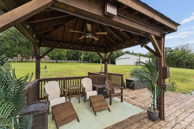 960 Stones River Rd, La Vergne, TN 37086