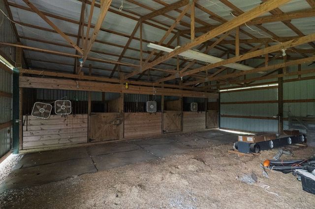 960 Stones River Rd, La Vergne, TN 37086