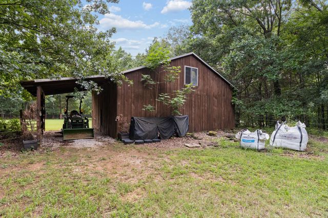 960 Stones River Rd, La Vergne, TN 37086