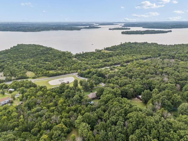 960 Stones River Rd, La Vergne, TN 37086