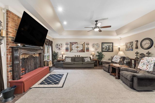 960 Stones River Rd, La Vergne, TN 37086