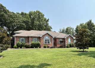 960 Stones River Rd, La Vergne, TN 37086