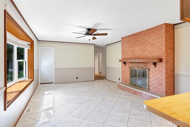 12205 Renwick Drive, St Louis, MO 63128