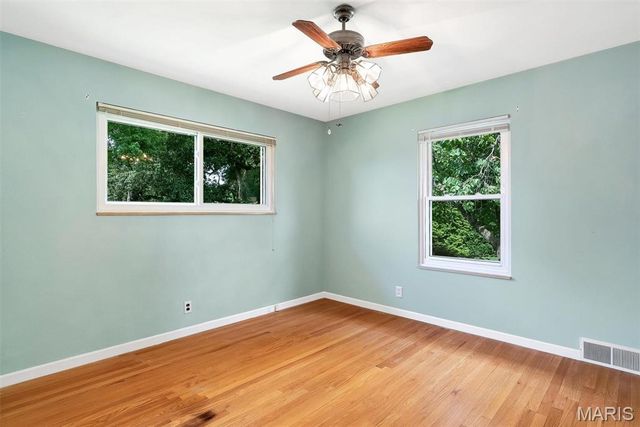 12205 Renwick Drive, St Louis, MO 63128