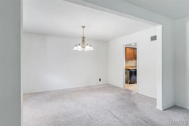 12205 Renwick Drive, St Louis, MO 63128