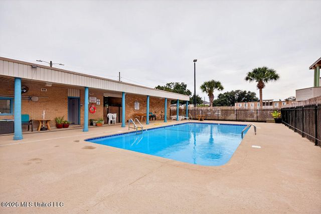 245 Mcdonnell Avenue, 107, Biloxi, MS 39531