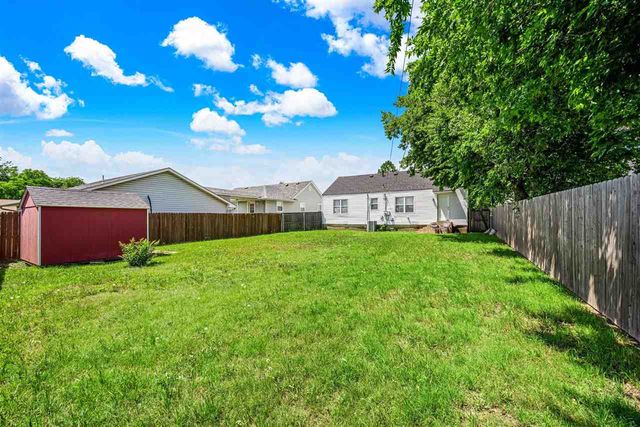 1916 NW Cherry Ave, Lawton, OK 73507