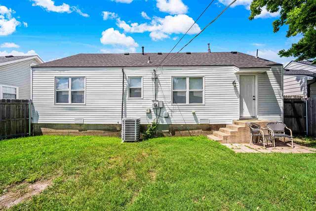 1916 NW Cherry Ave, Lawton, OK 73507