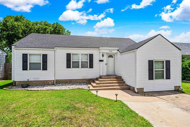 1916 NW Cherry Ave, Lawton, OK 73507