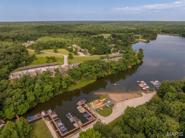 152 Geneva Cove Drive, Innsbrook, MO 63390