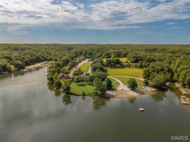 152 Geneva Cove Drive, Innsbrook, MO 63390