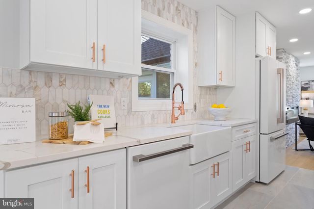 617 GREENBRIER DR, Silver Spring, MD 20910