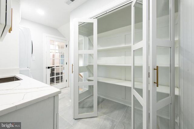 617 GREENBRIER DR, Silver Spring, MD 20910